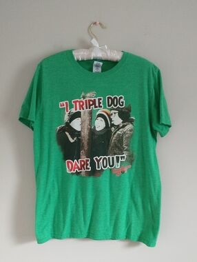 Gildan Green 'I Triple Dog Dare You' Graphic Tee. SIZE M